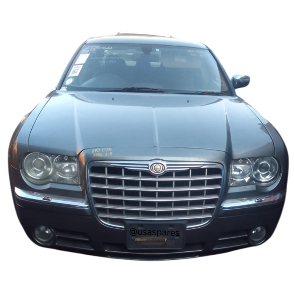 2006 Chrysler 300C 3.5 being stripped for spares, offering engine, transmission, suspension, body parts, and interior components for sale.
