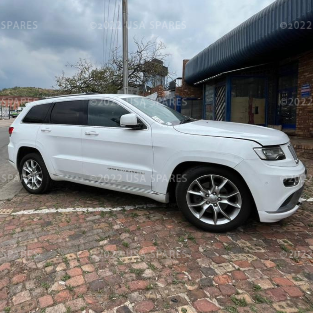 2016 Jeep Grand Cherokee 3.0 Summit - Image 2