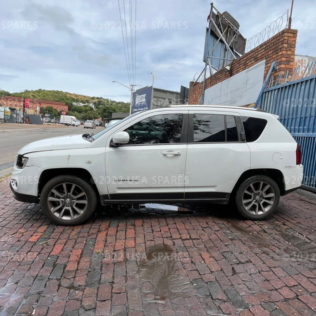 2014 Jeep Compass 2.0 - Image 4