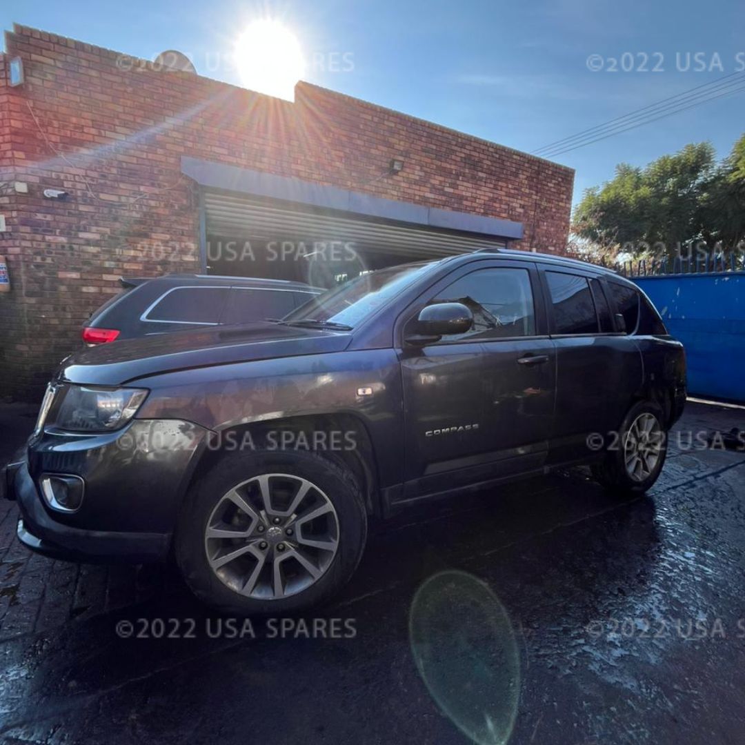 2014 Jeep Compass 2.0 - Image 6
