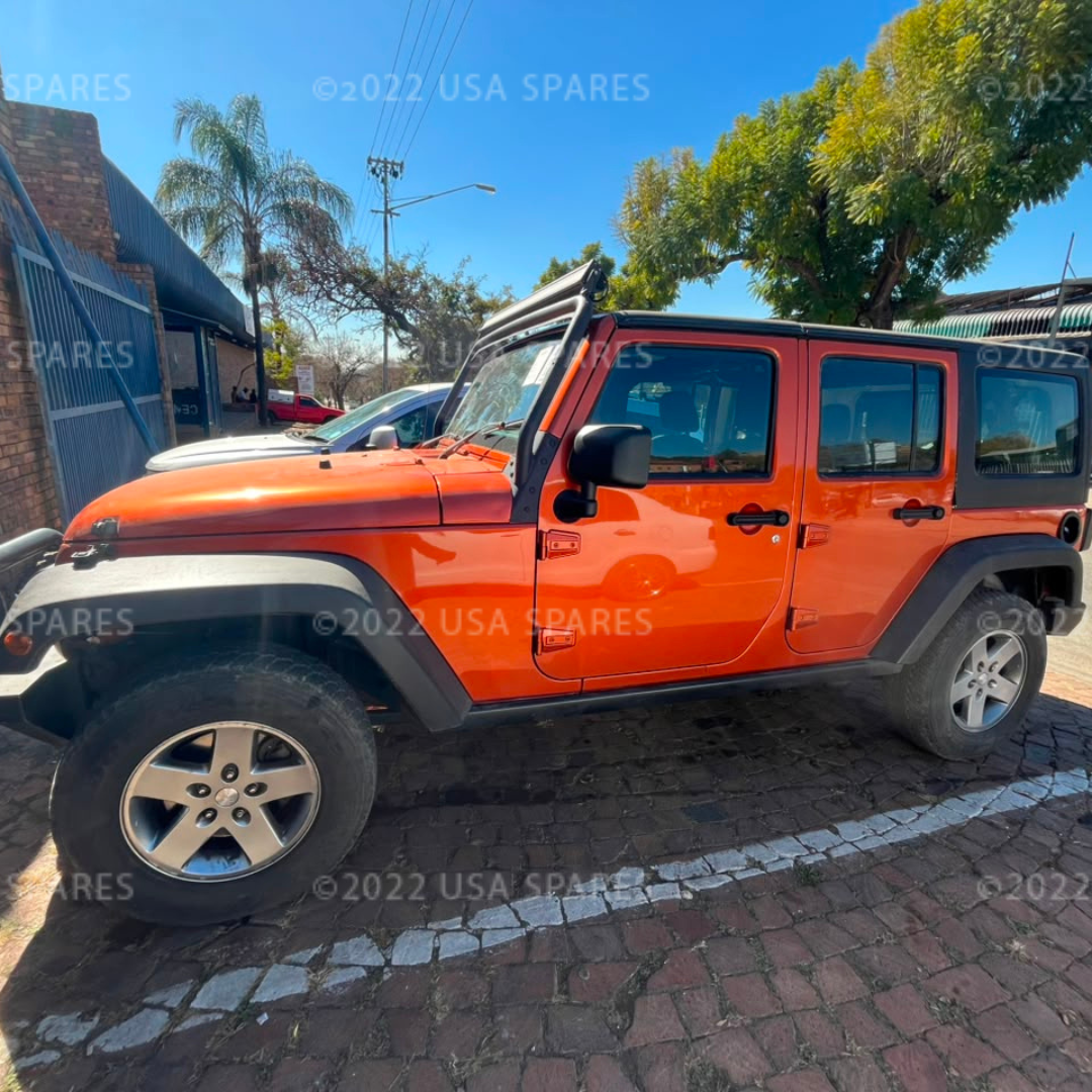 2011 Jeep Wrangler Rubicon 3.8 - Image 5