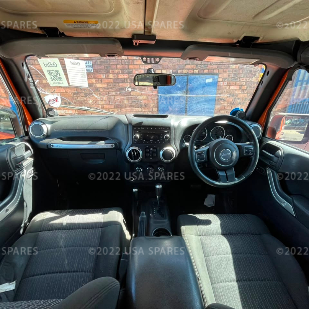 2011 Jeep Wrangler Rubicon 3.8 - Image 6