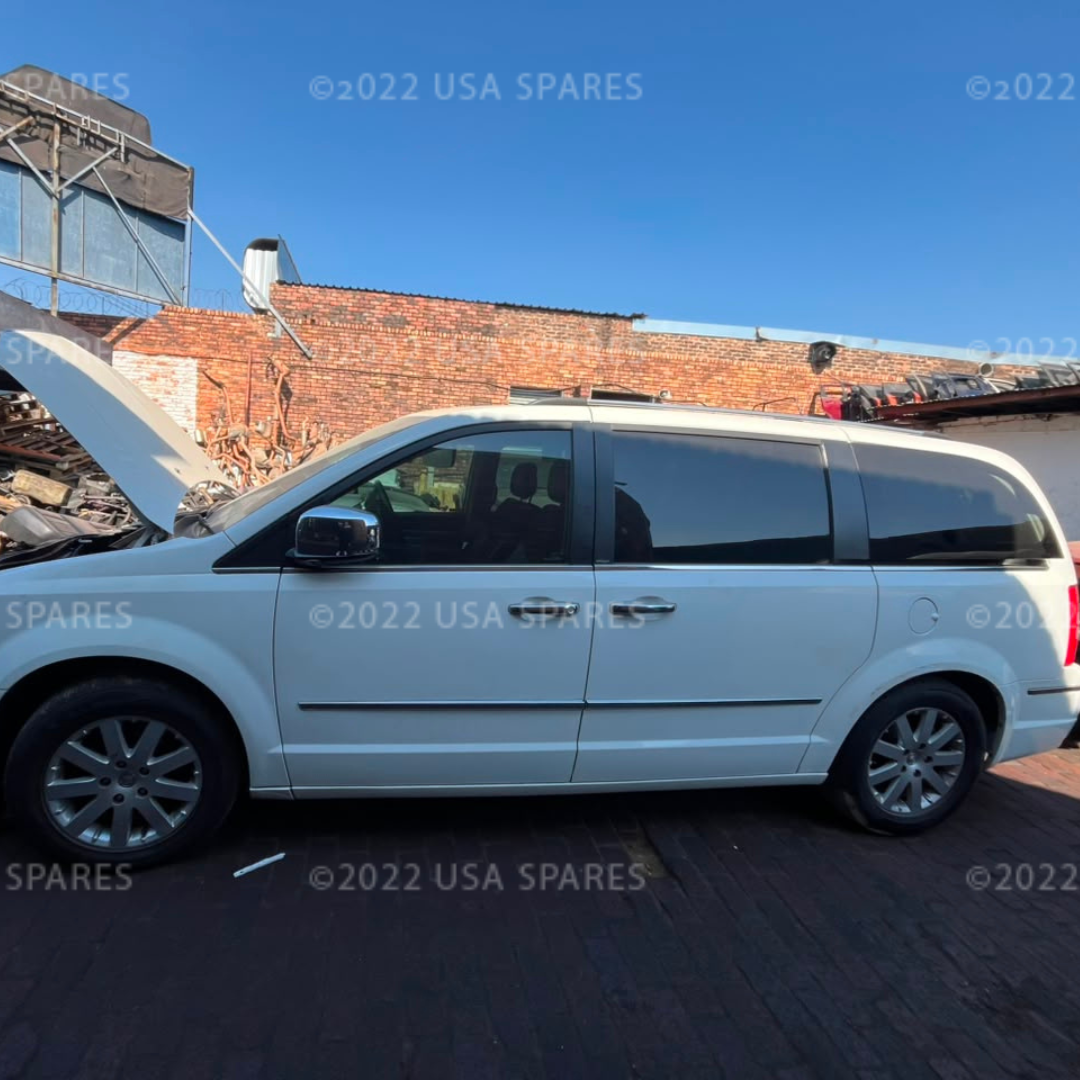 2010 Chrysler Grand Voyager 3.8 - Image 5