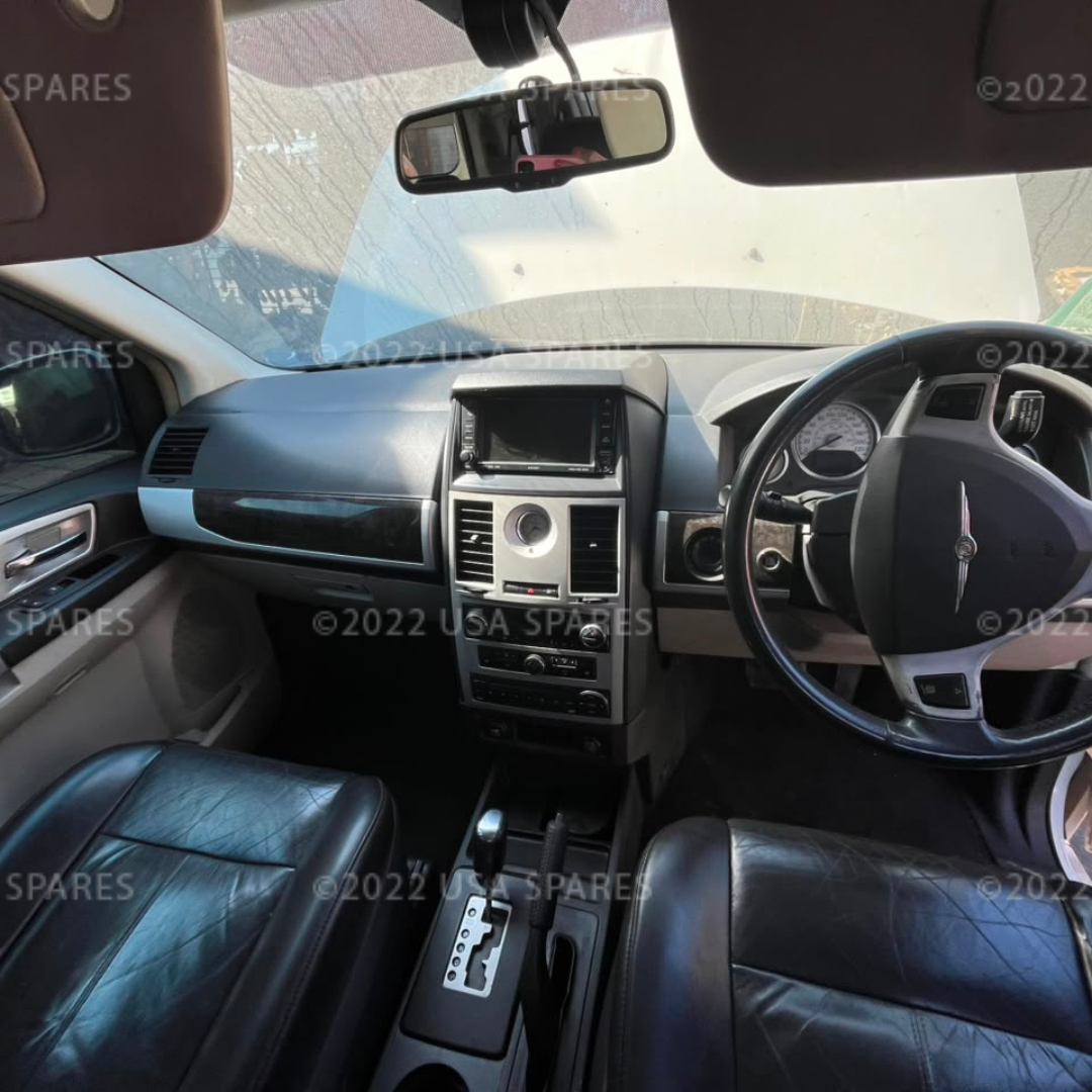 2010 Chrysler Grand Voyager 3.8 - Image 3
