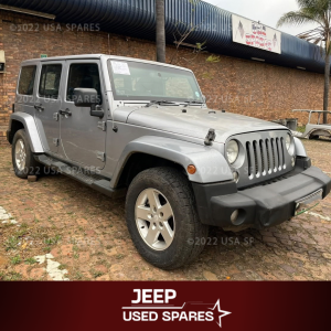 2014 Jeep Wrangler 2.8 JK stripping for spares – genuine used Jeep Wrangler parts available, including engine, gearbox, body, suspension, electrical and interior components.