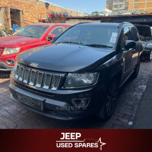 2014 Jeep Compass 2.0 stripping for spares, genuine used Jeep parts available, including engine components, gearbox, suspension, body panels, electrical parts and interior components.