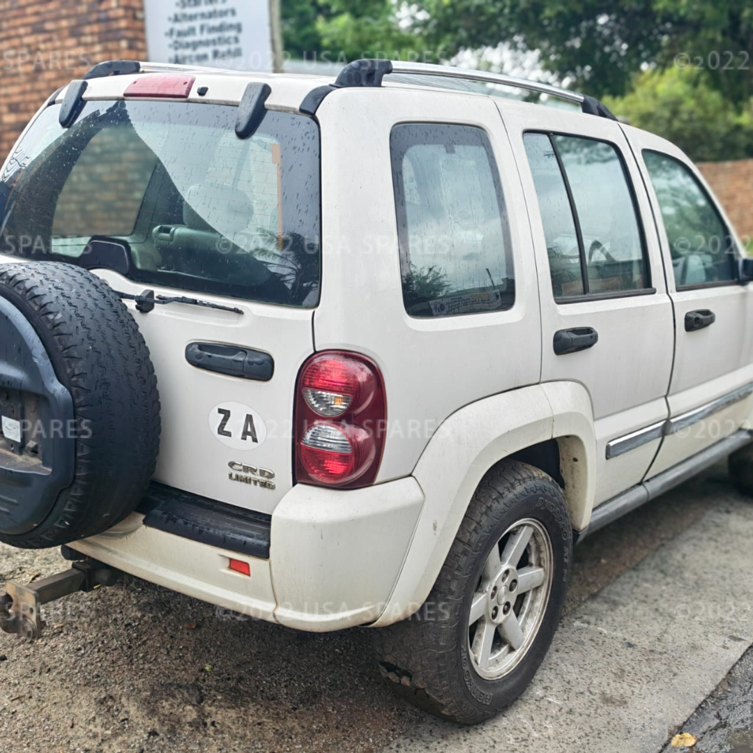 2006 Jeep Cherokee 2.8 KJ - Image 5